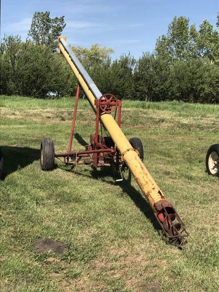 80-31 Westfield auger w/ gas engine