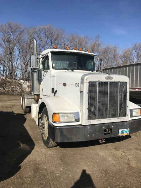 1994 Peterbilt day cab semi