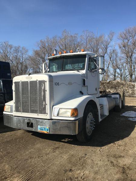 1994 Peterbilt day cab semi