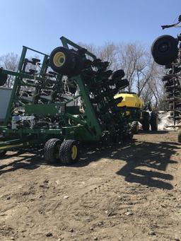 JD Model 1910 air seeder