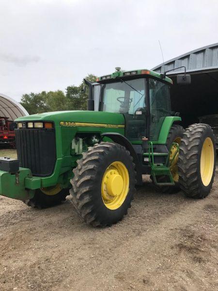 1997 JD 8300 MFD tractor