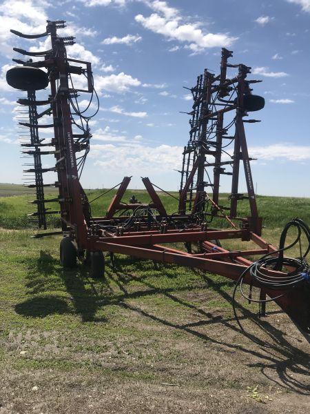 36’ Model 55 IH chisel plow