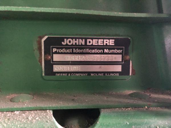 JD 8820 Turbo combine