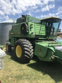 JD 8820 Turbo combine