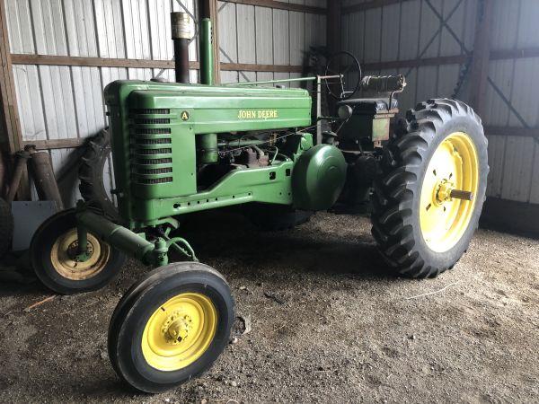 JD A wide front tractor