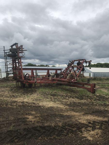 32’ Dakon field cultivator