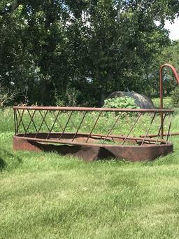 Hay frame feeder