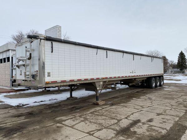 2006 48’ Wilson triple axle hopper trailer