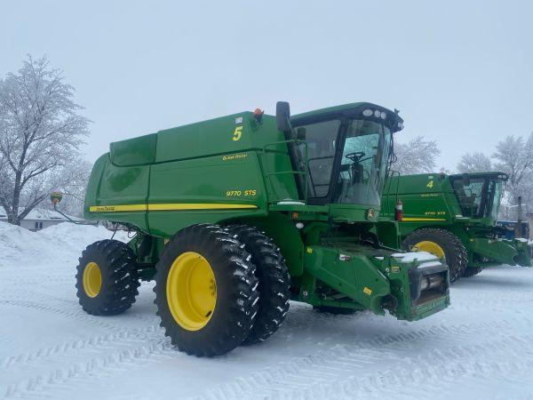 2010 JD STS 9770 combine