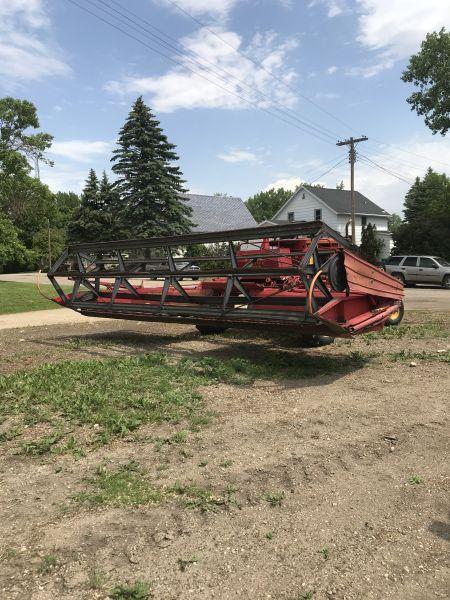 20’ 400 Versatile swather, shedded