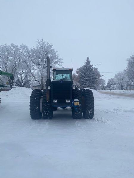 976 Ford Versatile 4WD tractor