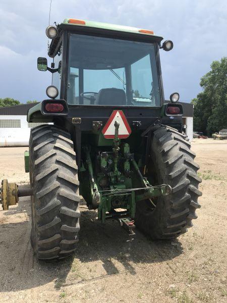 4440 JD tractor