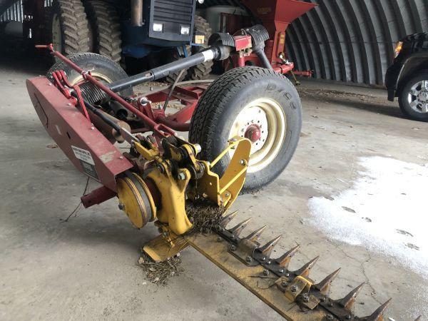 Rowse sickle mower w/ 9’ bar, used little