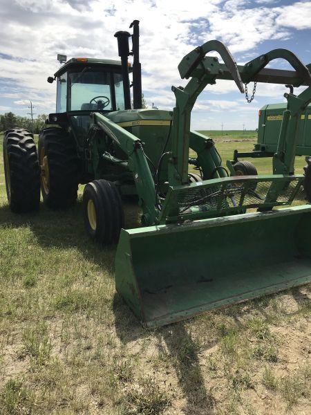 1977 JD 4630 tractor