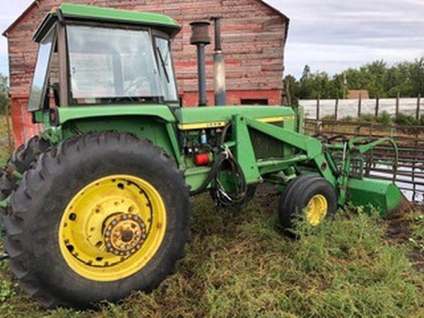 1977 JD 4630 tractor