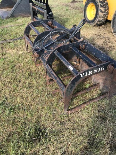 Manure bucket w/ fork attachment for skid steer