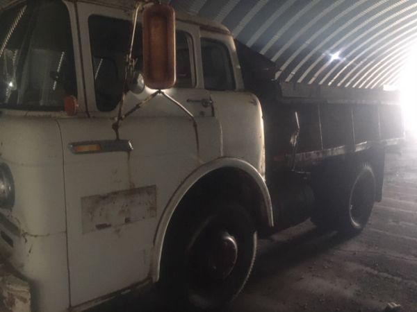 1968 5 yd. Ford dump truck w/ gravel box