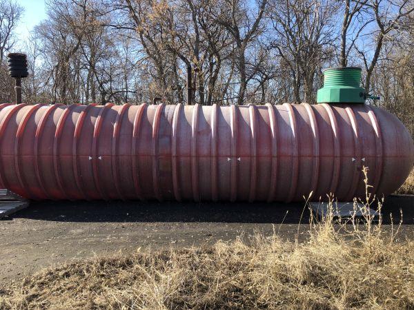 10000 gal. Xerxes double walled fiberglass fuel tank