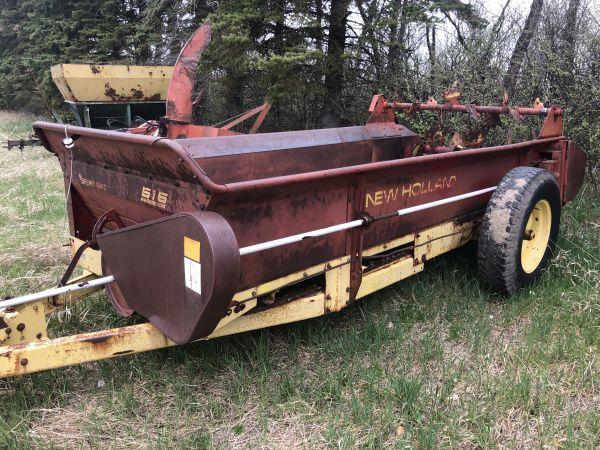 New Holland Model 516 manure spreader