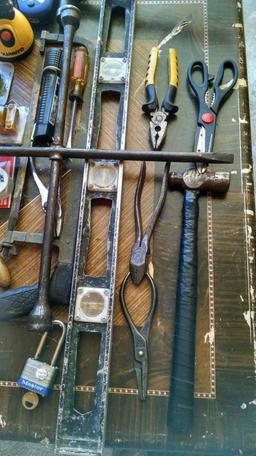 Lot of assorted tools see pics