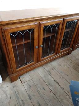 48 in entertainment center with leaded glass doors