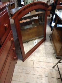 58 by 18 by 40 Vaughan Bassett dresser with mirror