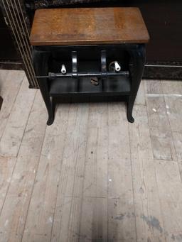 Small gas stove with Wood top