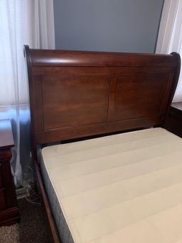 upstairs,Queen size Wooden sleigh bed