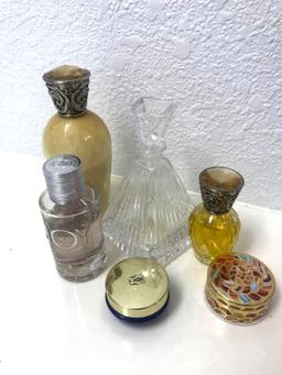 B1 lot of perfume bottles with perfume