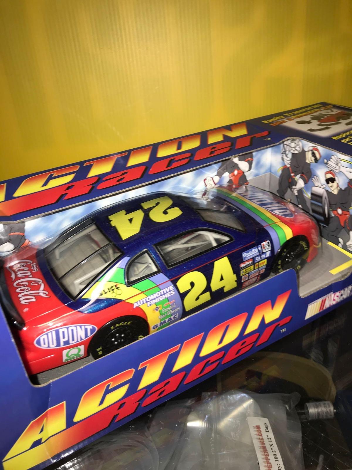 Action Racer Nascar Jeff Gordon 24 1:18 scale Car with figure