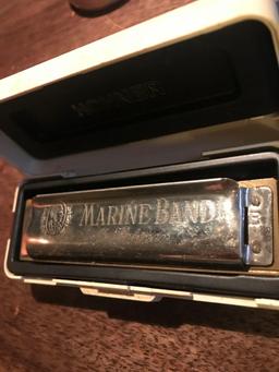 vintage M.Hohner marine band Harmonica with box screws are missing 1- M.Horner marine band Harmonica