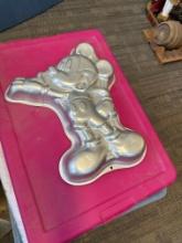 1995 Disney Wilton Mickey Mouse cake pan