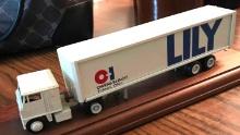 Owens Illinois trailer trailer truck Toledo Ohio /semi truck lily