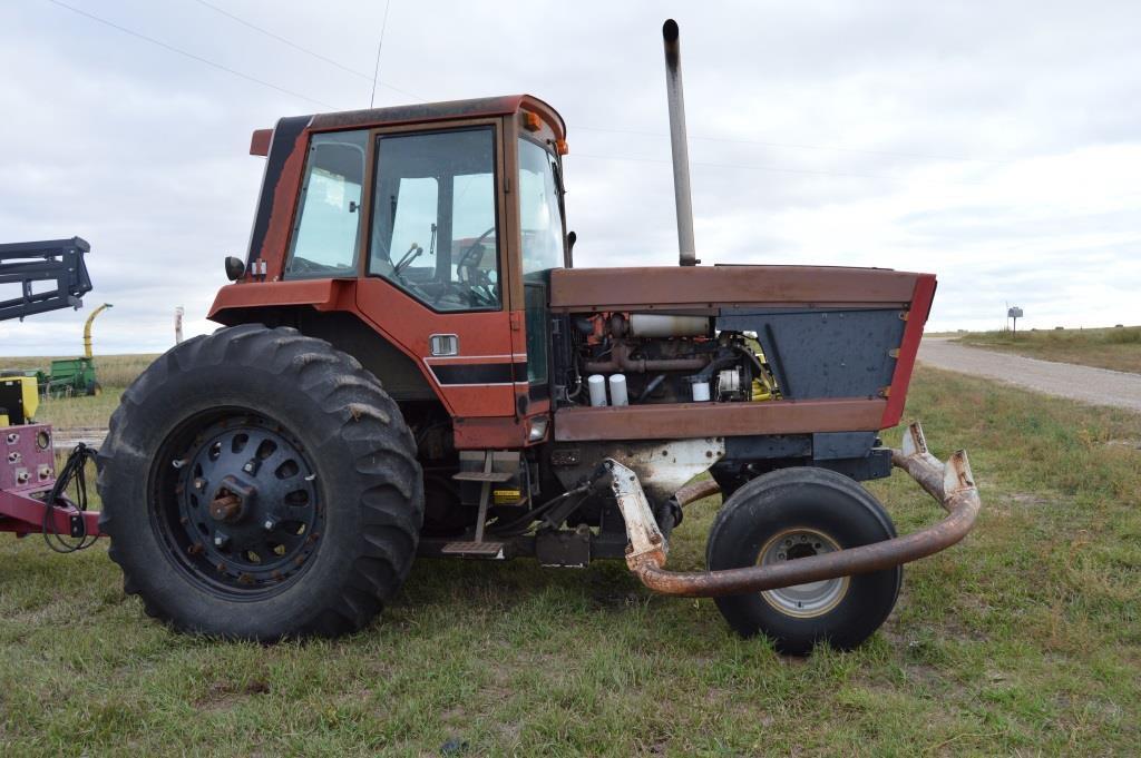 IH 5288 Tractor,