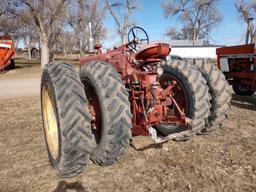 IH 400 Tractor, 2 Pt., PTO, 3 Hyd., Gas