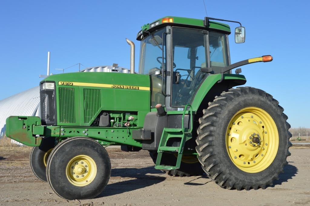 2002 JD 7810 Tractor