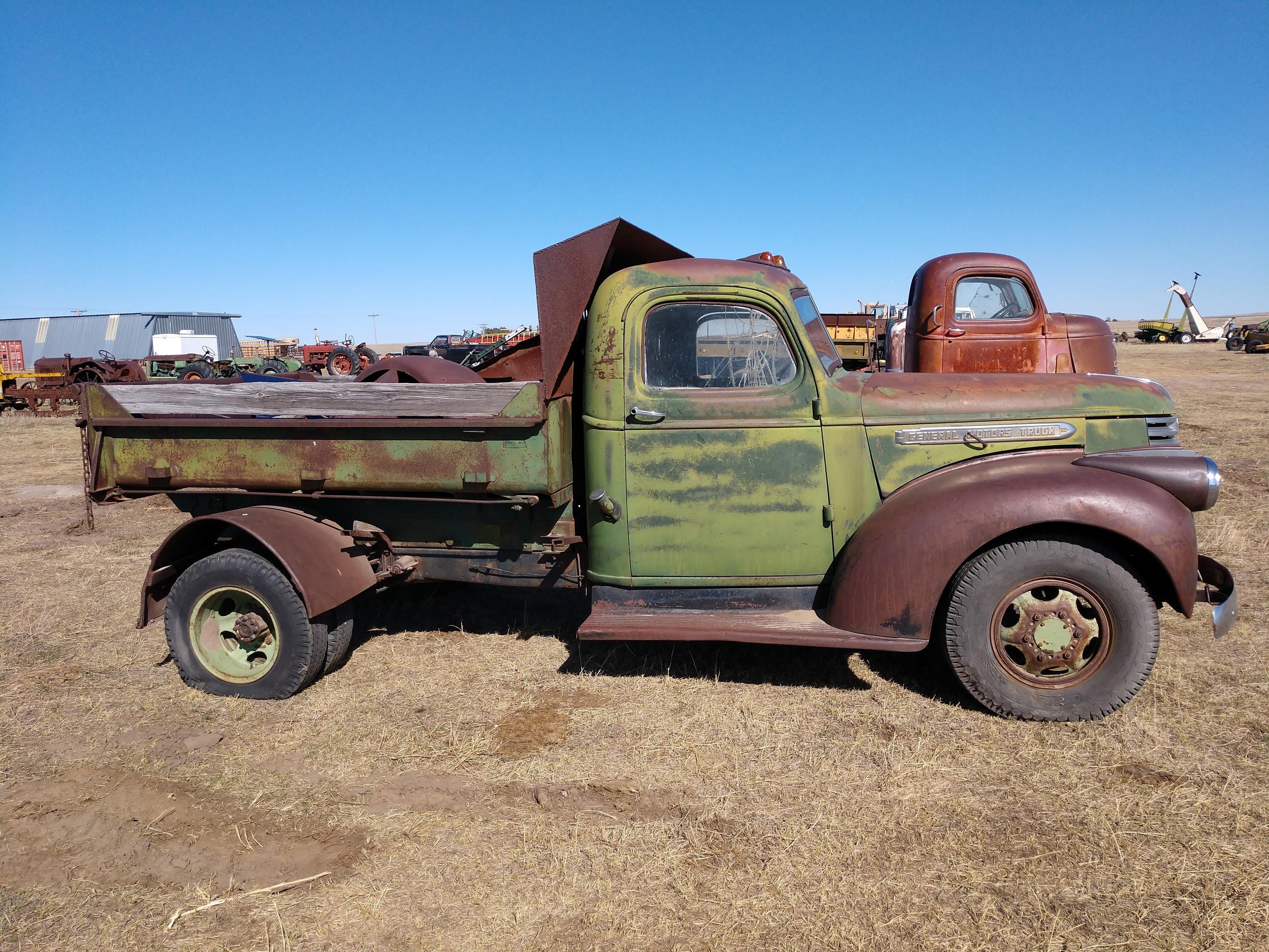 Old 1941 GMC Truck, HAS TITLE