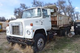 1974 Ford 9000 Truck w/ BJM 16’ Manure Box