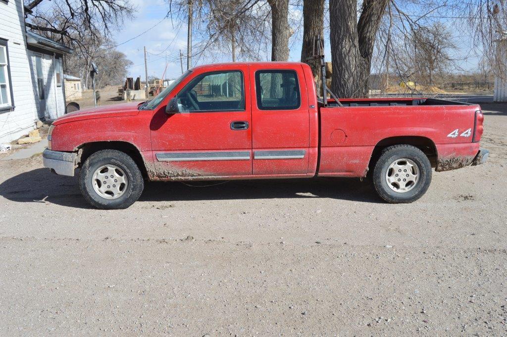 2004 Chevy Ext. Cab Pickup