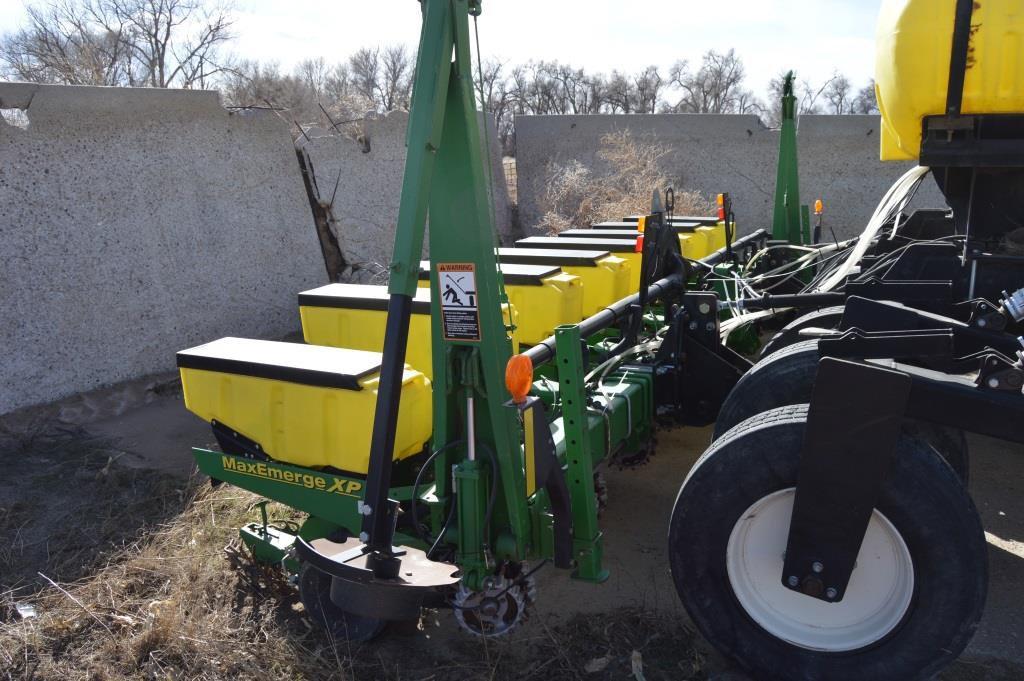 2010 Schlagel 8 Row Planter Combo