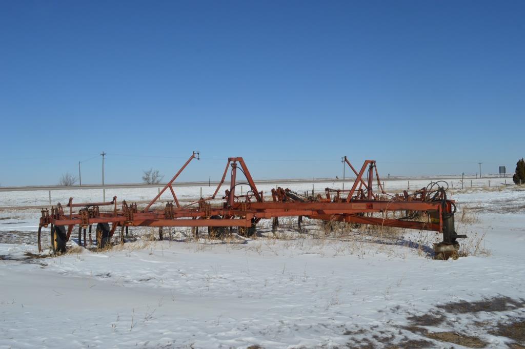 Melroe 550 Chisel Plow, 42 ft., points, sold with rear tine harrows.