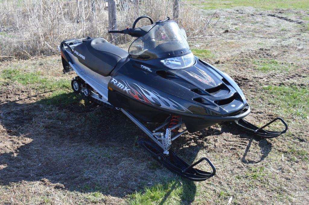 2006 Polaris RMK Trail snow machine,