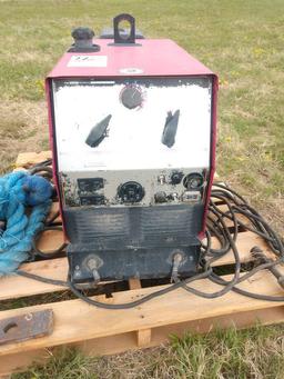 Lincoln Electric Ranger 8 Portable Welder