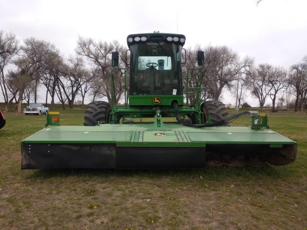 09 John Deere 4995 Swather, w/ JD 995 Rotary Head,