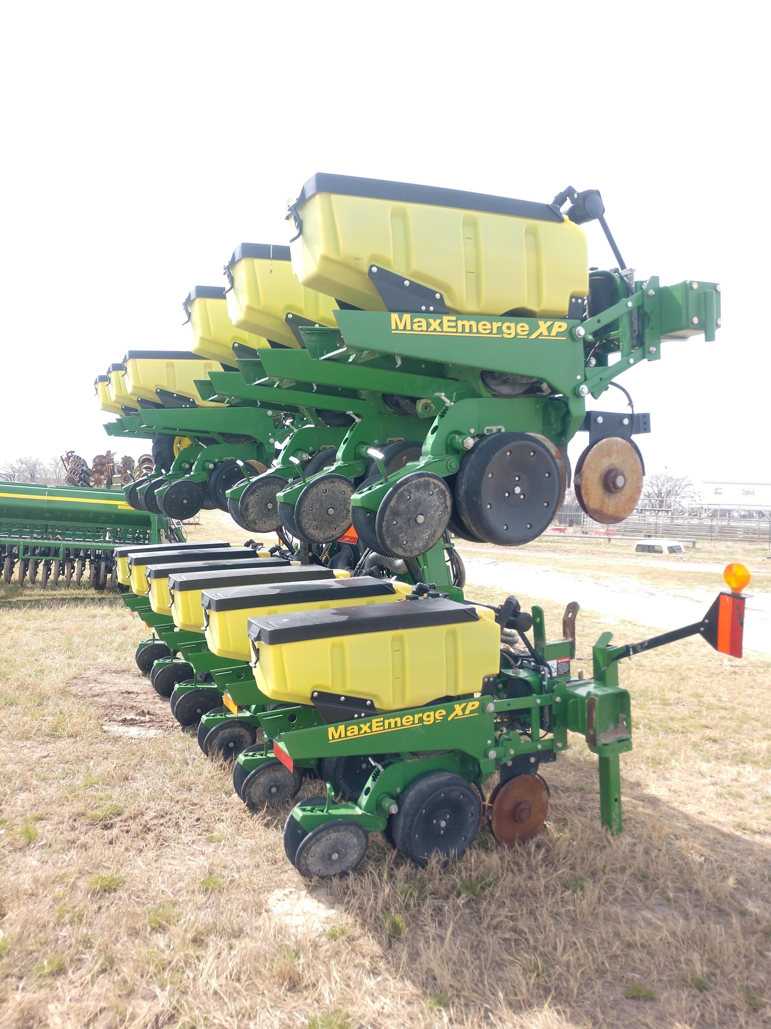 2013 John Deere 1720 Planter,