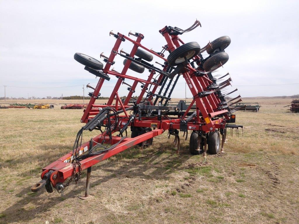 Case IH Tiger-Mate II 26 ft Field Cultivator