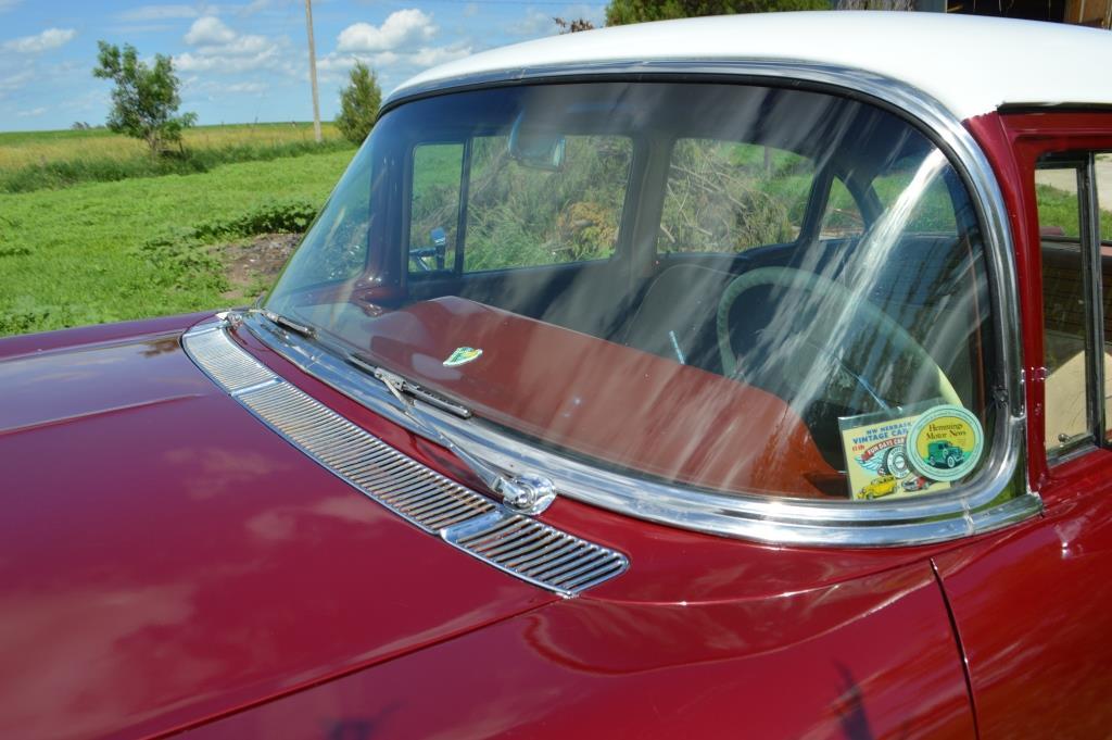 1957 Pontiac Star Chief, 4 Door