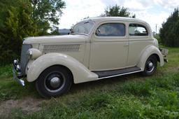 1936 Ford Deluxe 2 Door Sedan,