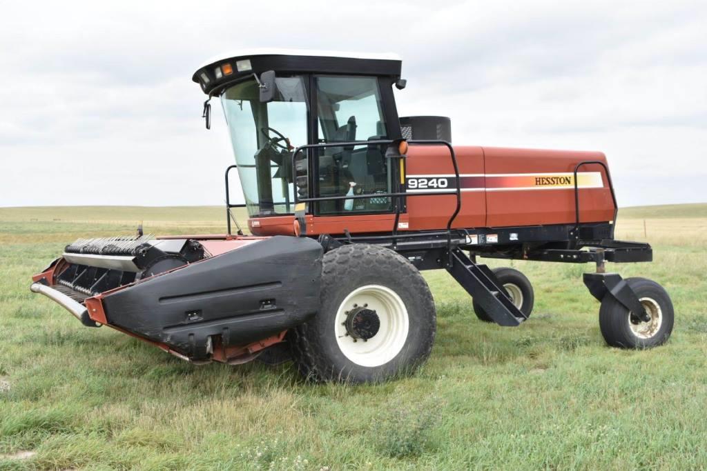 Hesston 9240 SP Swather