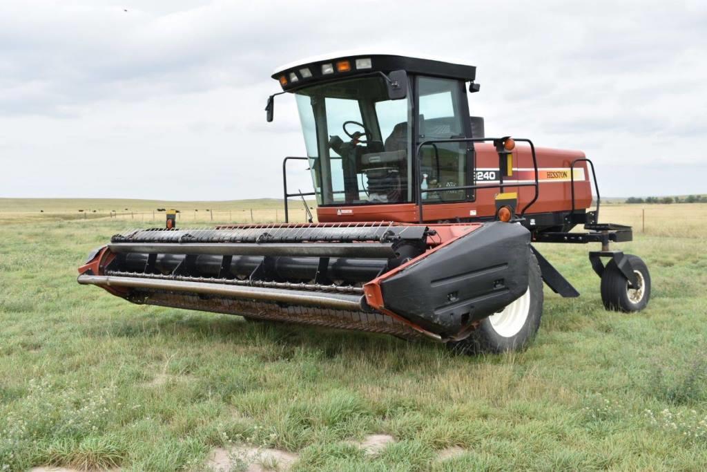 Hesston 9240 SP Swather